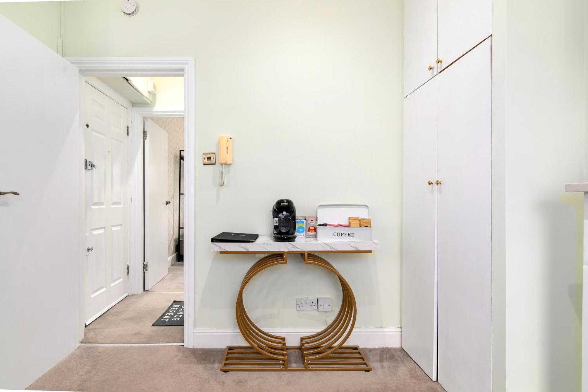 Cosy Flat 5 Min From Holland Park Station! London Apartment Exterior photo
