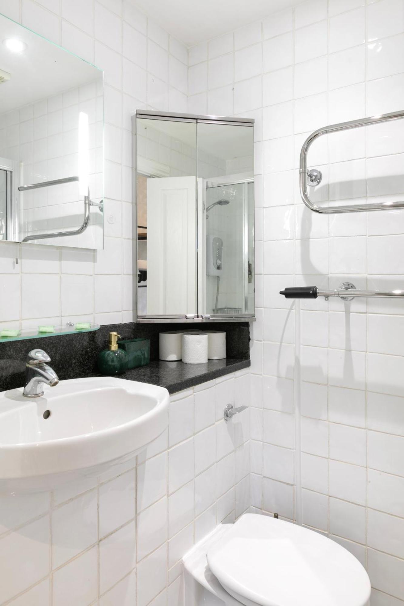 Cosy Flat 5 Min From Holland Park Station! London Apartment Exterior photo